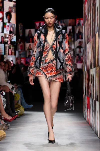 Look 57